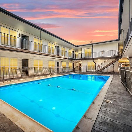 Cute And Stylish 1Br Apt With Pool & Free Park Хюстън Екстериор снимка